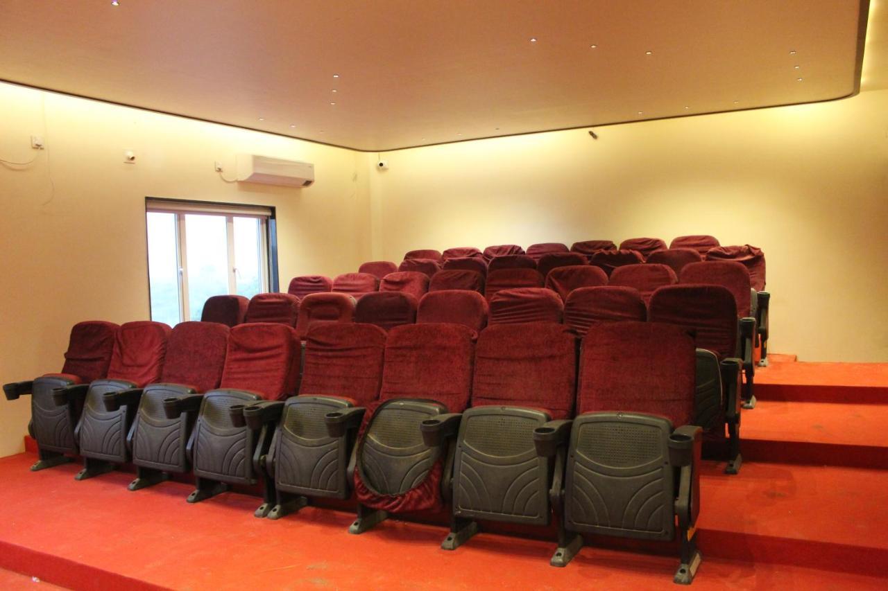 Flamingo Club And Resort Una 3 Km Away From Diu Check Post المظهر الخارجي الصورة