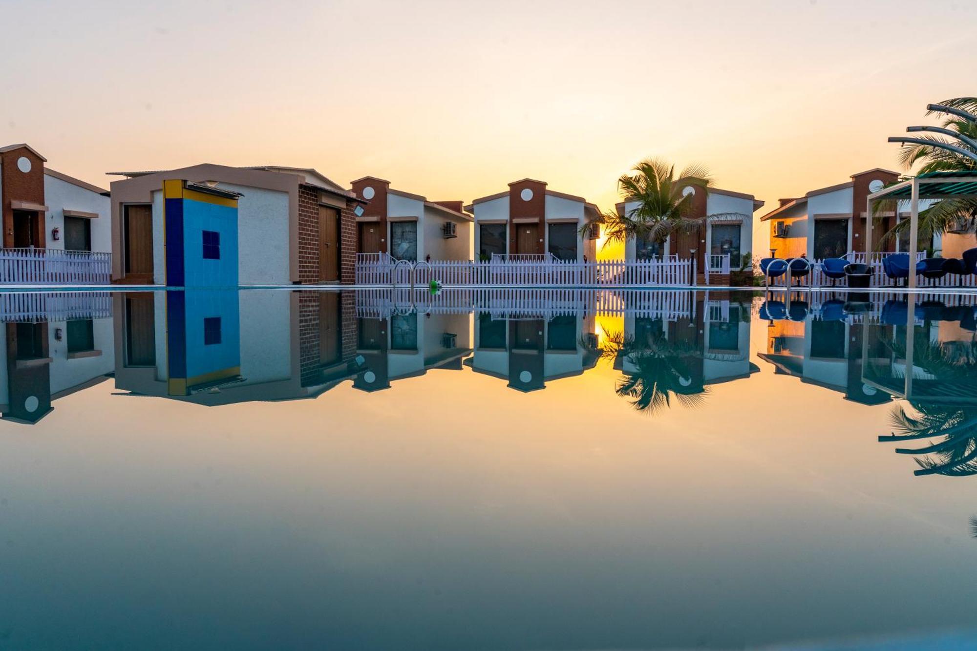 Flamingo Club And Resort Una 3 Km Away From Diu Check Post المظهر الخارجي الصورة